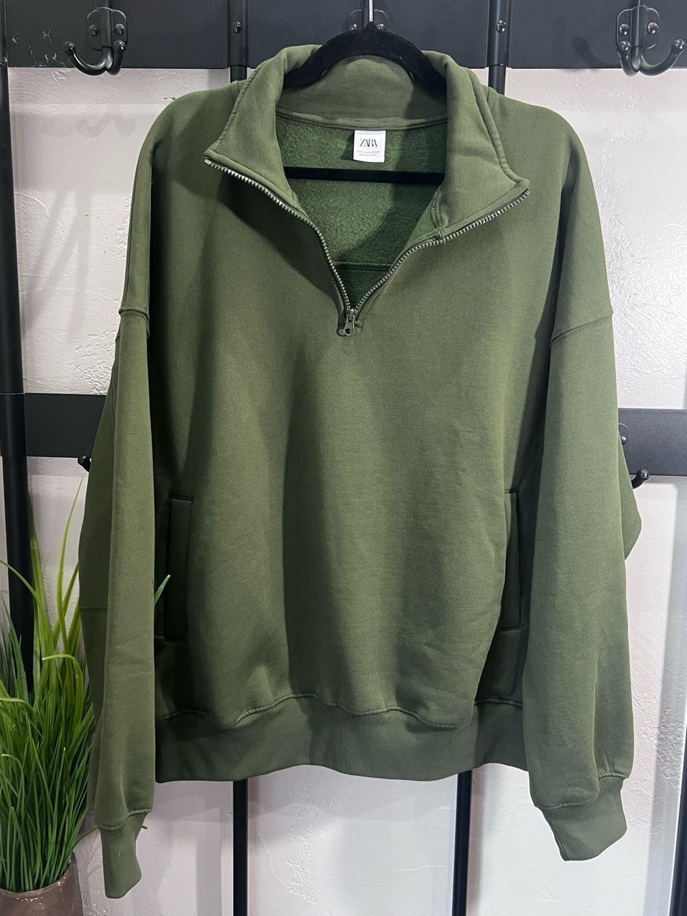 Zara Men’s Green Half-Zip Pullover Sweater Size Large